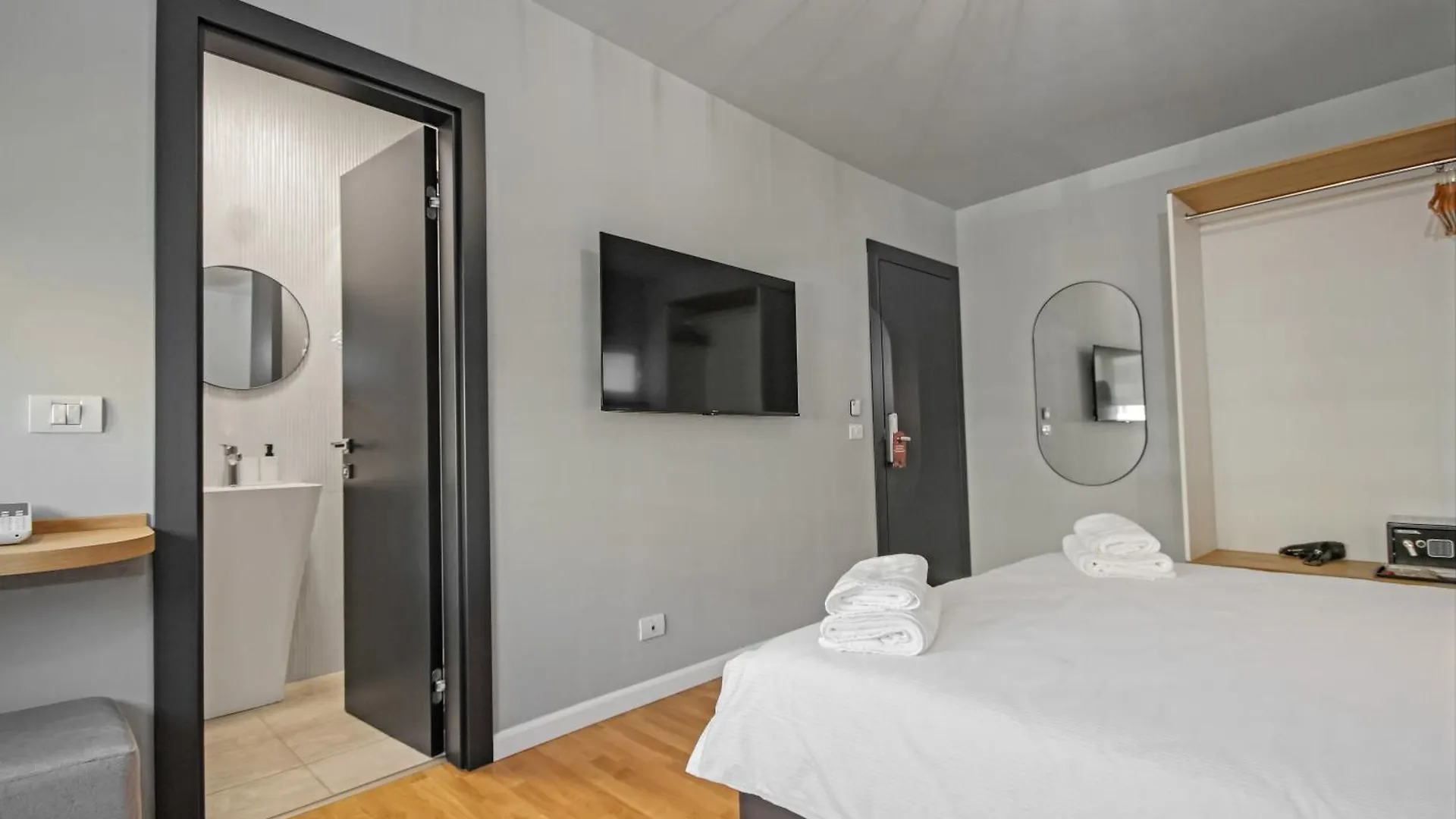 Pit4U Accommodation Bucharest Aparthotel
