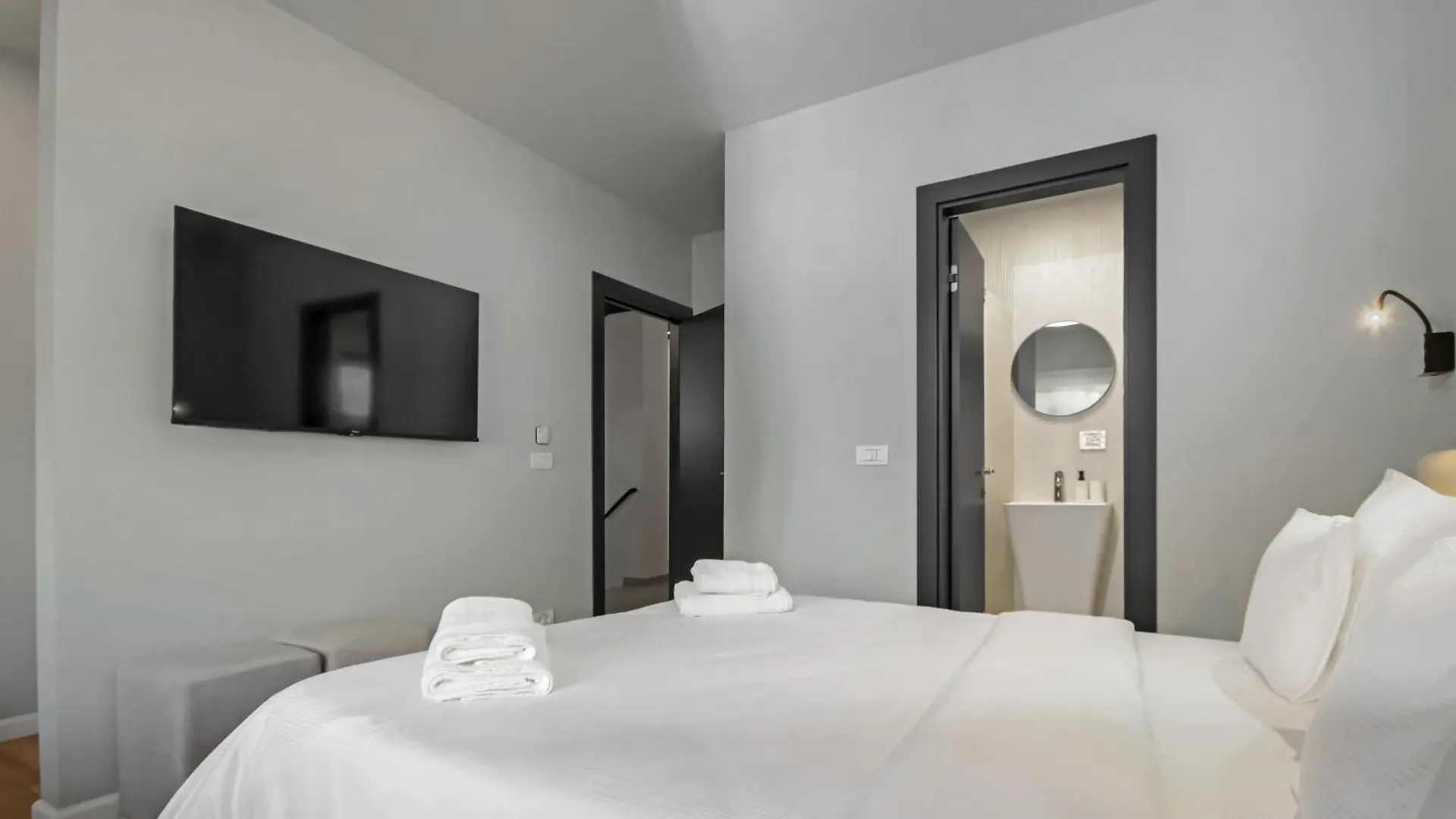 Pit4U Accommodation Bucharest 0*,